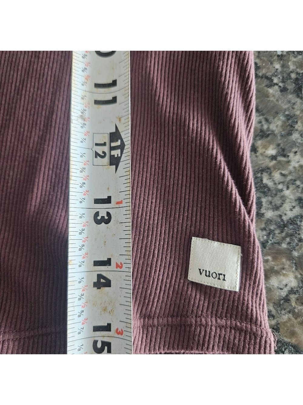 Vuori Rib Crop Tank Top Dusty Mauve XS Henley Athletic Yoga Top New - Picture 4 of 6